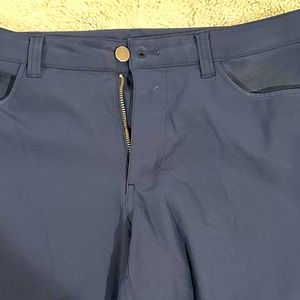 Lululemon ABC Pants in navy. 32x31 inseam